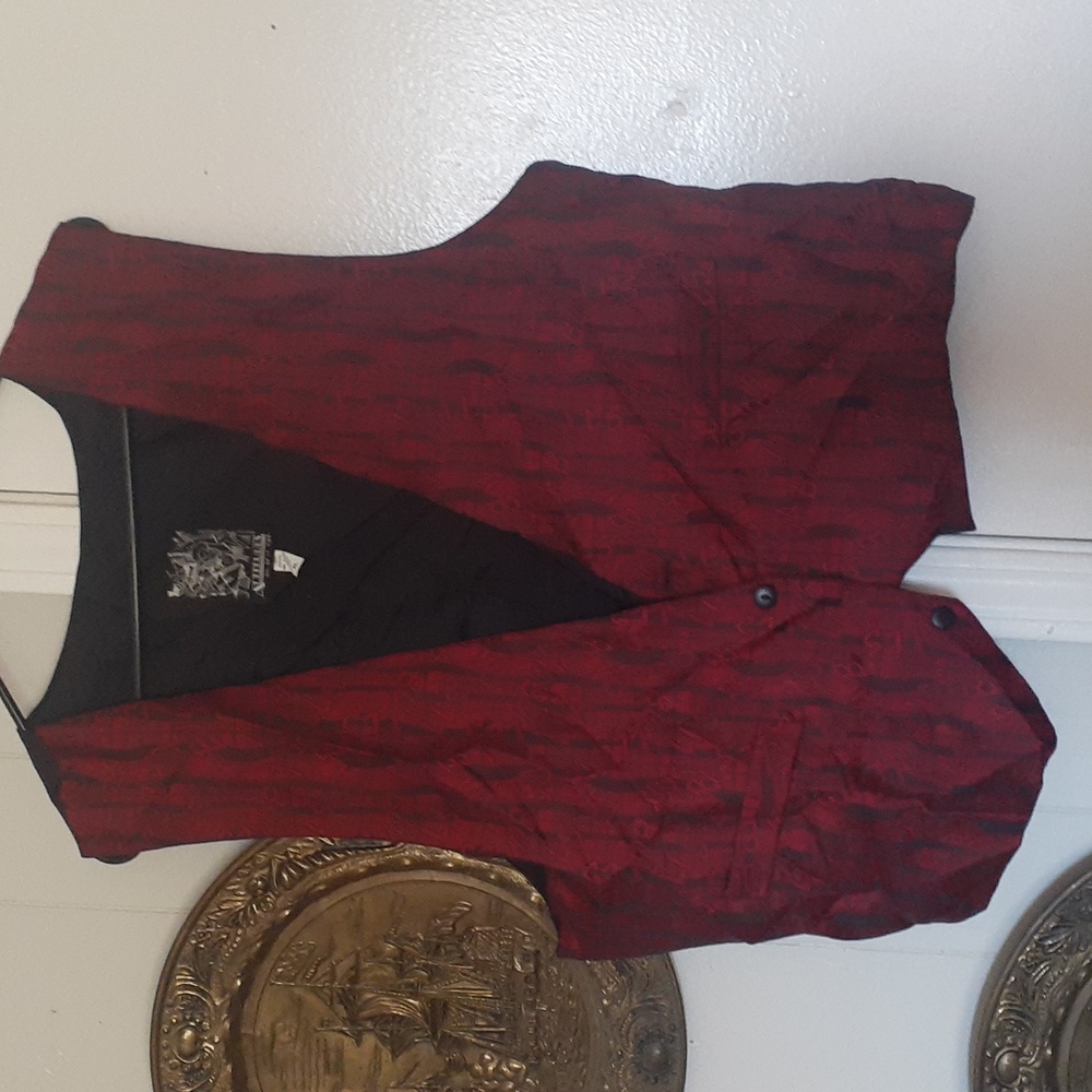 VEST